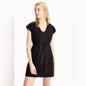 Lolë Lyra Linen Wrap Dress